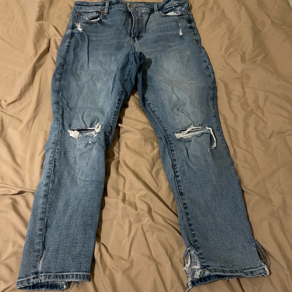 American Eagle light wash ripped jeans size 16S